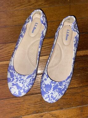 L.L. Bean Women's Lavender and White Floral Ballet Flats